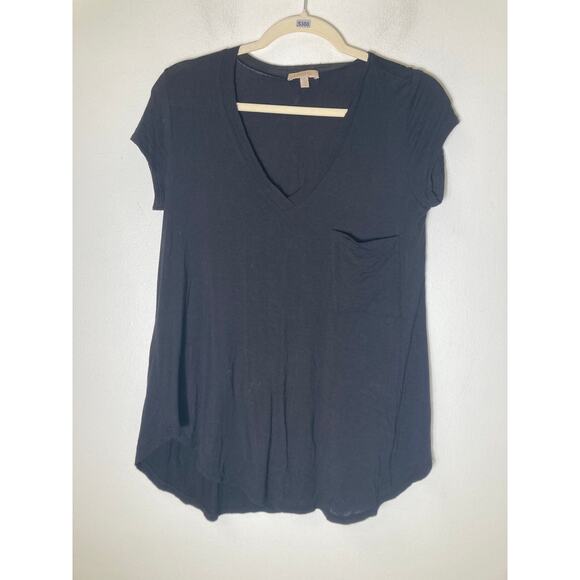 Bordeaux Tops - Bordeaux Black V Neck Tee Sz S